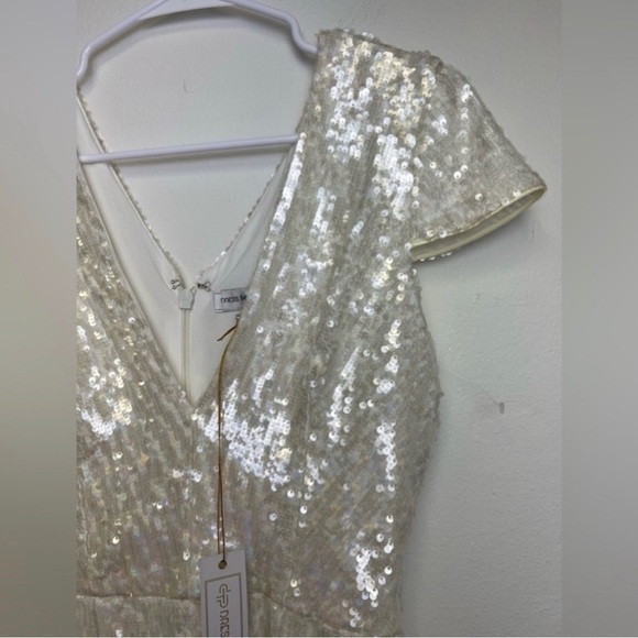 DRESS THE POPULATION Dress - Picture 4 of 10